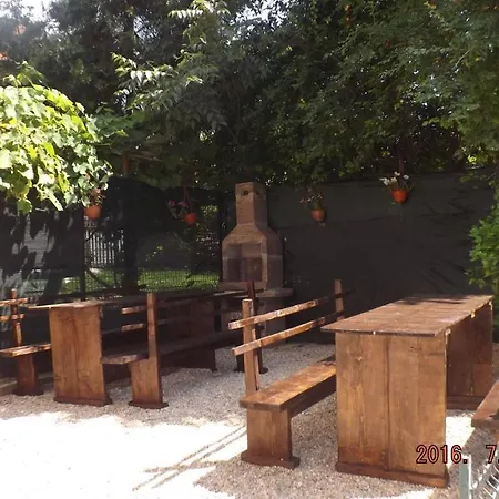 招待所 Casa Veronique 南埃福列